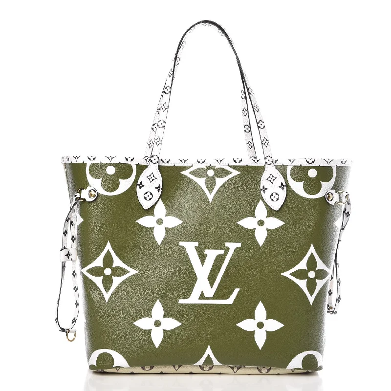 Louis Vuitton bags with a snap - button closure and a decorative charm for styleLOUIS VUITTON GIANT MONOGRAM  NEVERFULL MM