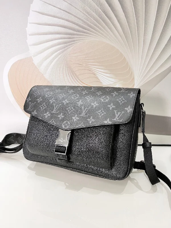 Ladies Louis Vuitton Petite Malle bags with a star - shaped charm for cutenessLouis Vuitton Messengerama Bag