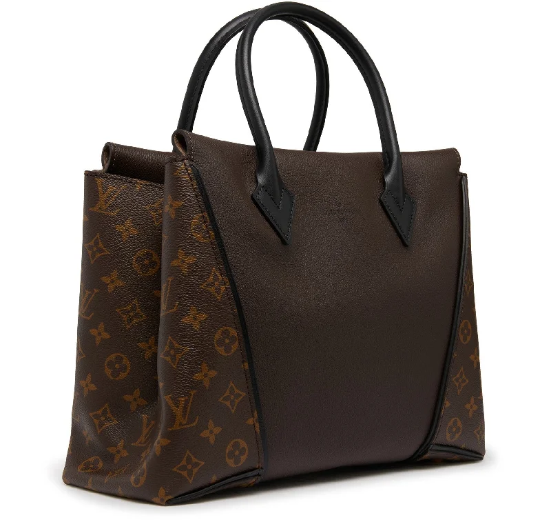 Ladies Louis Vuitton Petite Malle bags with a star - shaped charm for cutenessLOUIS VUITTON MONOGRAM W TOTE BAG PM