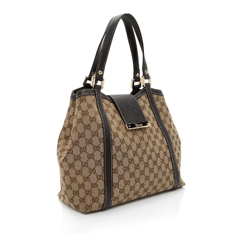 Gucci tote bags for women with a water - resistant coatingGucci GG Canvas New Ladies Tote (SHF-XsTwnH)