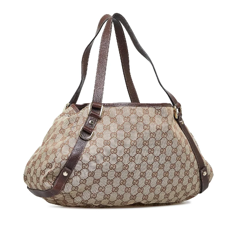 Ladies Gucci shoulder bags with a single - handle designGucci GG Canvas Pelham Shoulder Bag (SHG-ZEcu1Y)