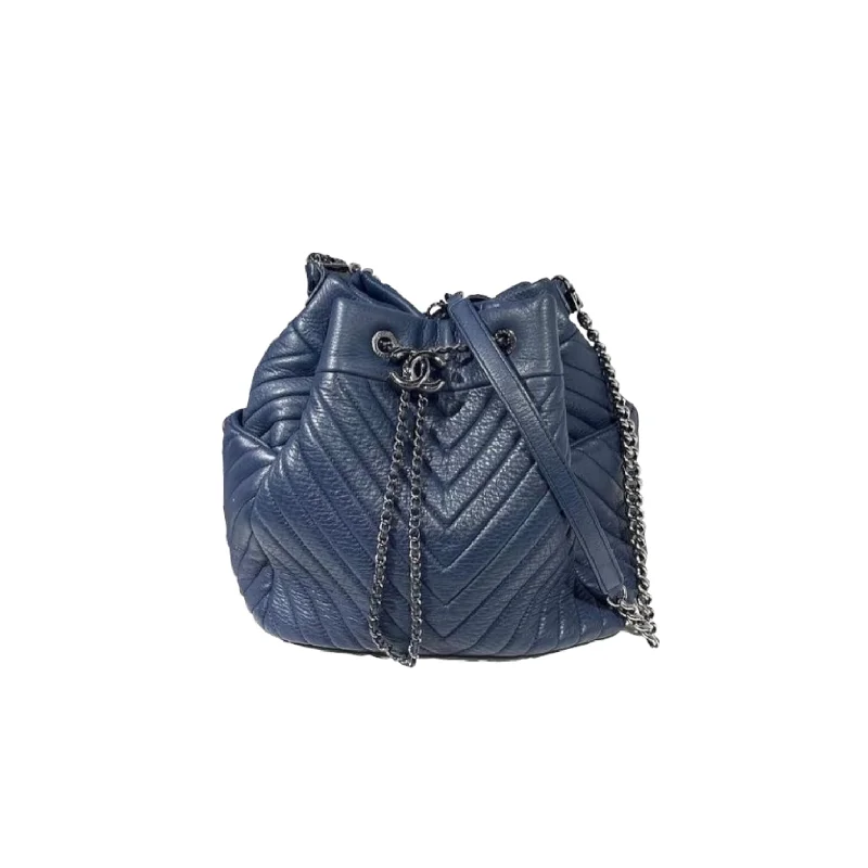 Chanel Quilted Leather Shoulder Bag for FashionistasUrban Spirit Bucket Bag Chevron Deerskin Blue RHW