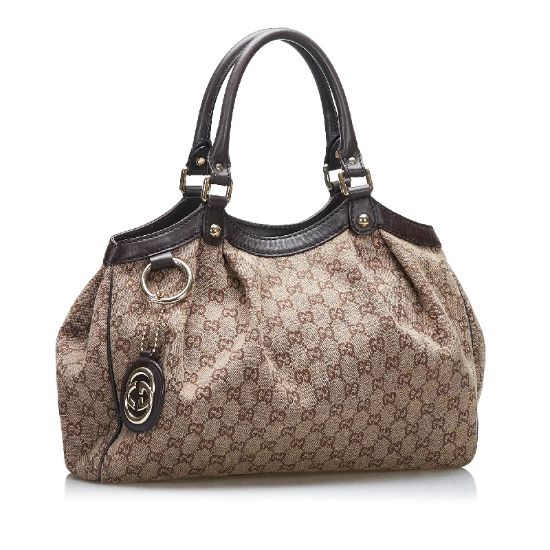 Women Gucci crossbody bags with a printed floral patternGucci GG Canvas Sukey (SHG-9YbwGD)