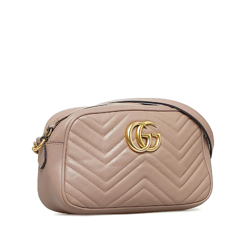 Women Gucci bags with interlocking G hardware for a classic lookGucci Small GG Marmont Matelasse Crossbody Bag (SHG-hny90r)