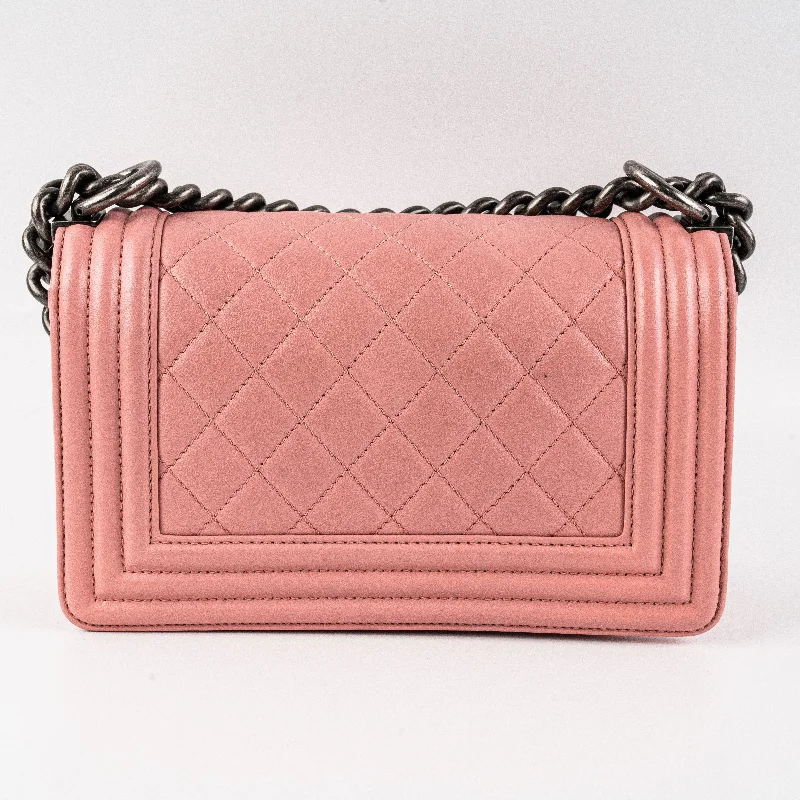 Chanel Quilted Leather Shoulder Bag for FashionistasChanel Small Lambskin Boy Pink Crossbody Bag