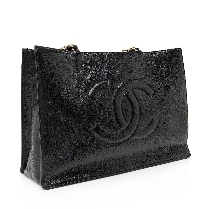 Chanel Lightweight Handbag for Daily ErrandsChanel Shiny Aged Calfskin Timeless CC E/W Shopping Tote (FZUf4Q)