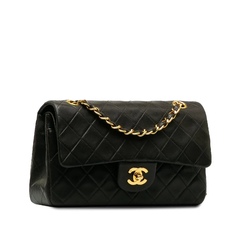 Chanel Vintage Inspired Handbag for Retro LoversChanel Small Classic Lambskin Double Flap Bag (U4aUjJ)