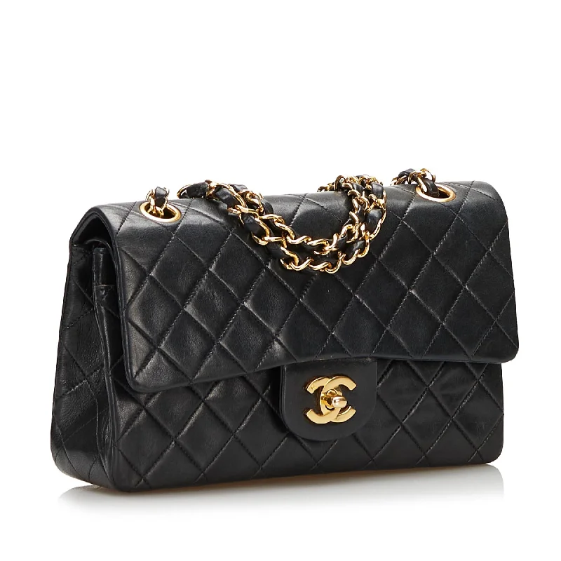 Chanel Quilted Leather Shoulder Bag for FashionistasChanel Small Classic Lambskin Double Flap (36398)