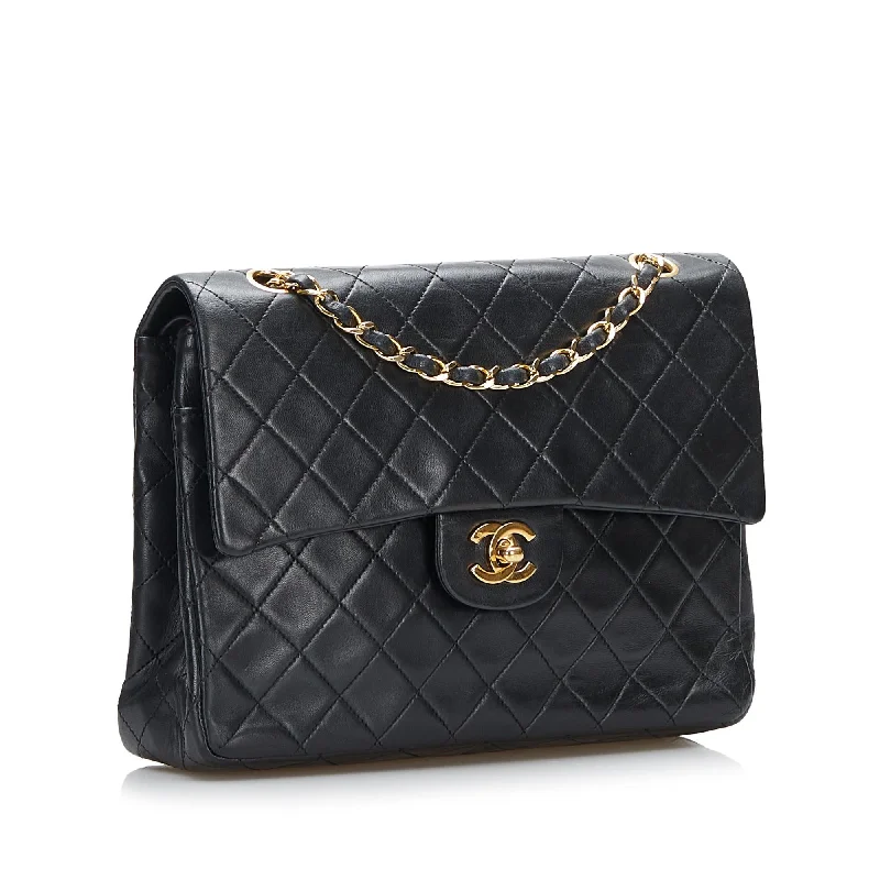 Chanel Colorful Handbag for Spring OutfitsChanel Small Classic Lambskin Double Flap (dCT8hp)