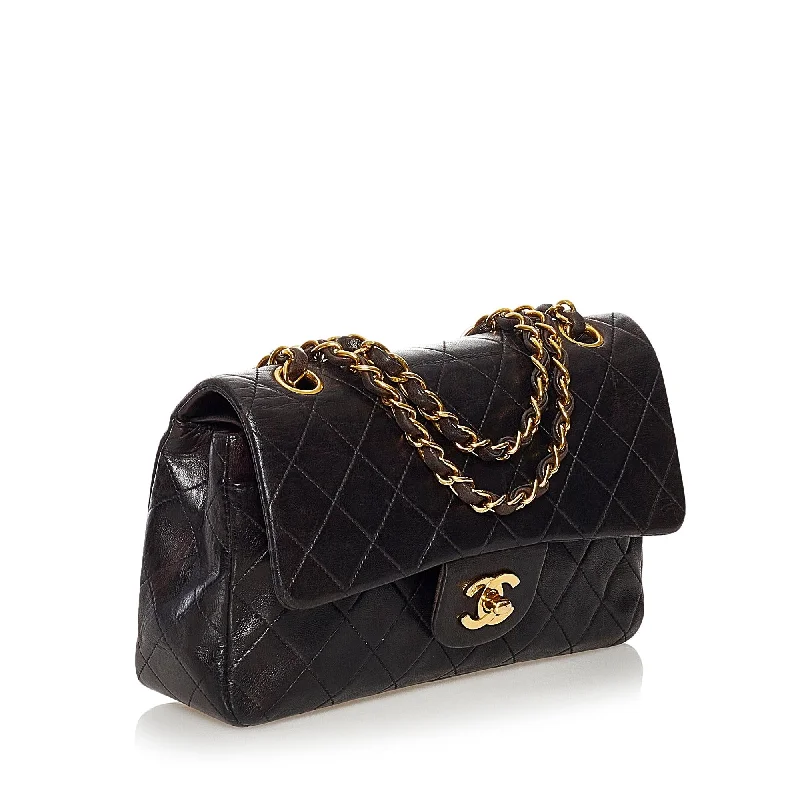 Chanel Handbag with Adjustable Strap for ComfortChanel Small Classic Lambskin Double Flap (RnAYon)