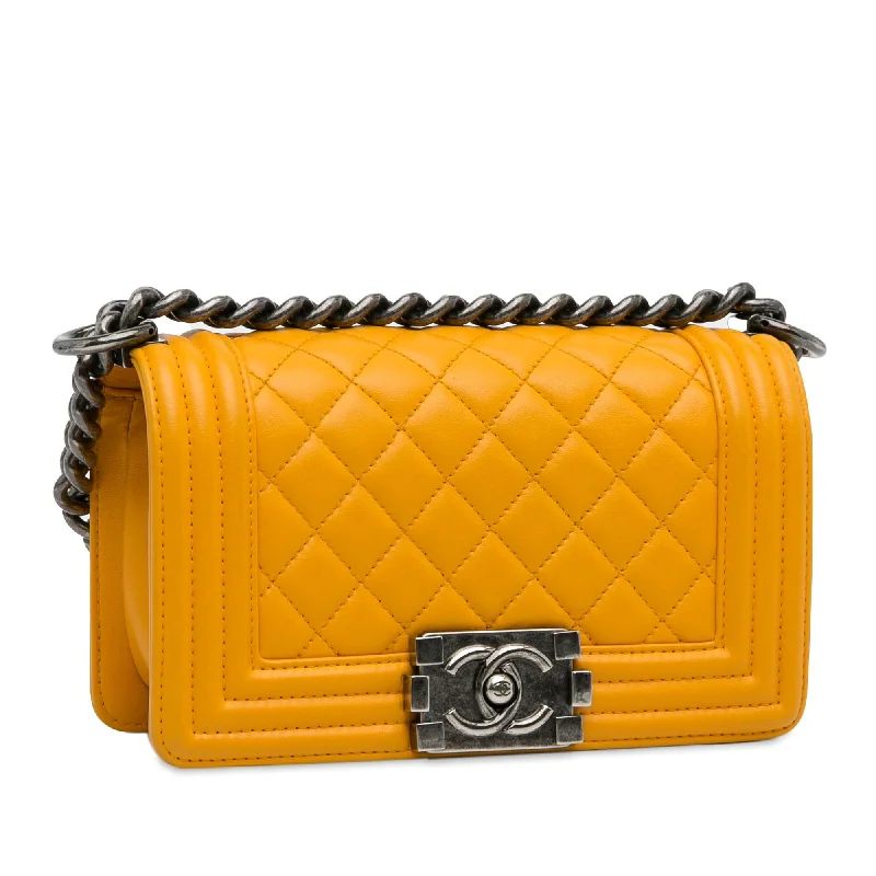 Chanel Colorful Handbag for Spring OutfitsChanel Small Lambskin Boy Flap (TzClIp)