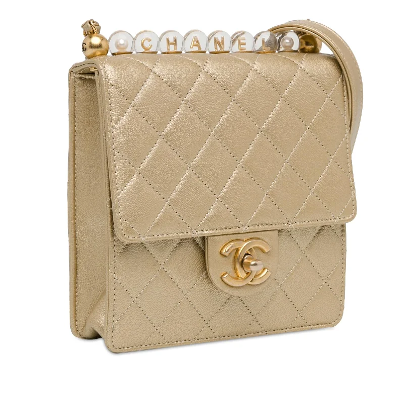 Chanel Vintage Inspired Handbag for Retro LoversChanel Small Lambskin Chic Pearls Flap (AarASt)