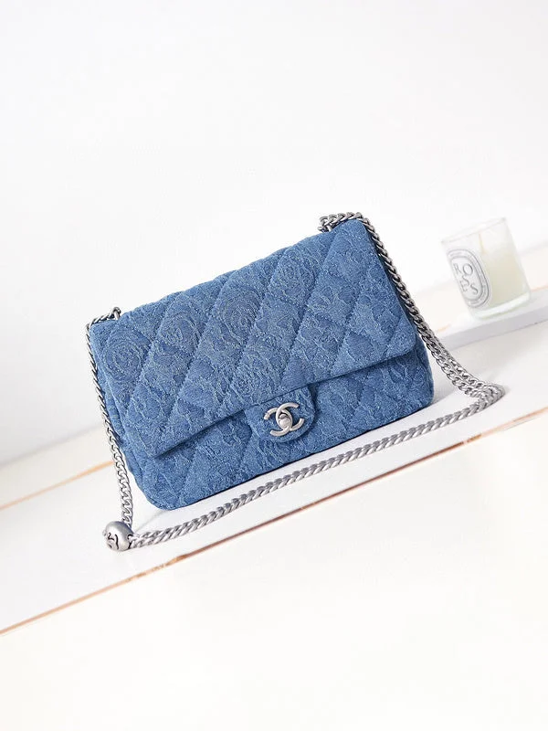 Chanel Lightweight Handbag for Daily ErrandsWF - Chanel Bags - 2418