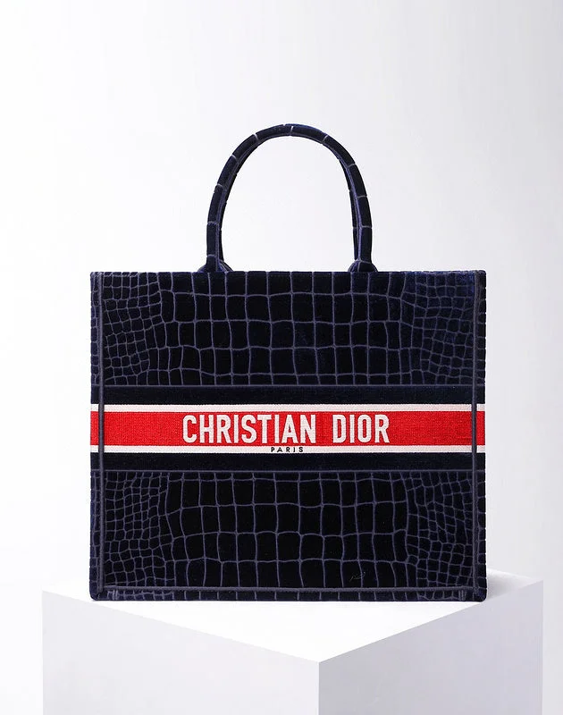 Luxury Christian Dior crossbody bags with a chain - link strapGAK BAGZ - Dior Bags - 2482